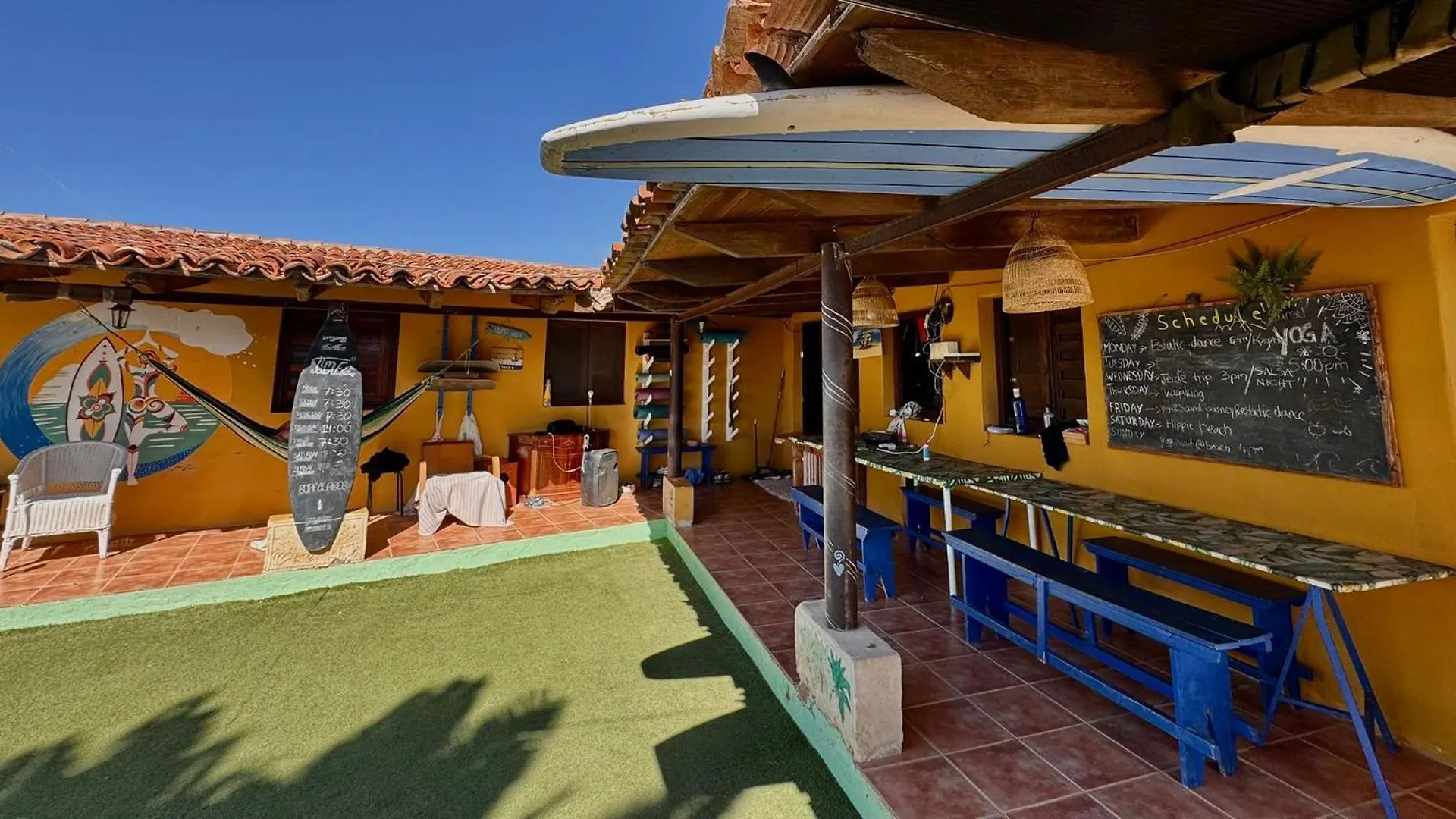 ** ホテル Adeje - Twinfin Hostel & Surf Yoga Camp スペイン